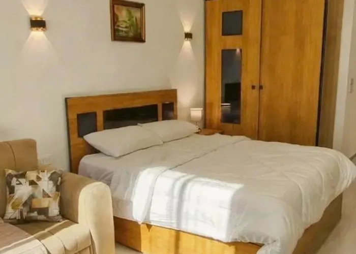 Luxury Pool & Free Private Beach, Close To Airport Üdülőközpont Gurdaka