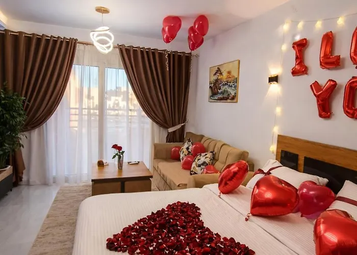 Luxury Pool & Free Private Beach, Close To Airport Gurdaka