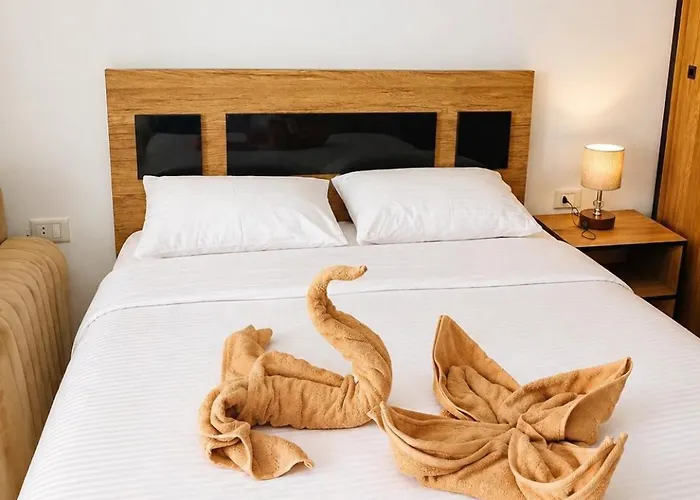 Luxury Pool & Free Private Beach, Close To Airport Gurdaka